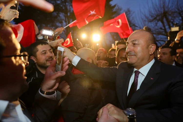 Çavuşoğlu: Bu yanlış uygulamalardan vazgeçin
